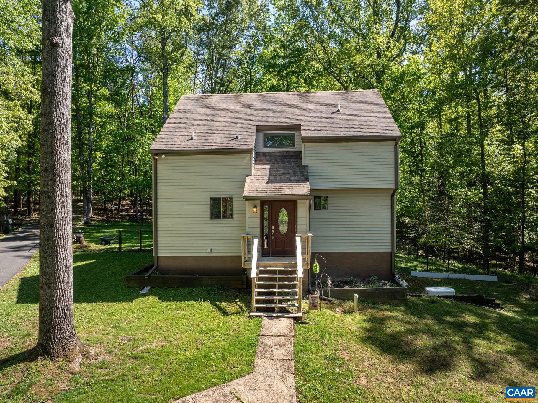 2530 GILLUMS RIDGE LN, CHARLOTTESVILLE, Virginia 22903, 3 Bedrooms Bedrooms, ,2 BathroomsBathrooms,Residential,From Rt 250W - Ivy Road: Left on Gillums Ridge Roa,2530 GILLUMS RIDGE LN,677046 MLS # 677046