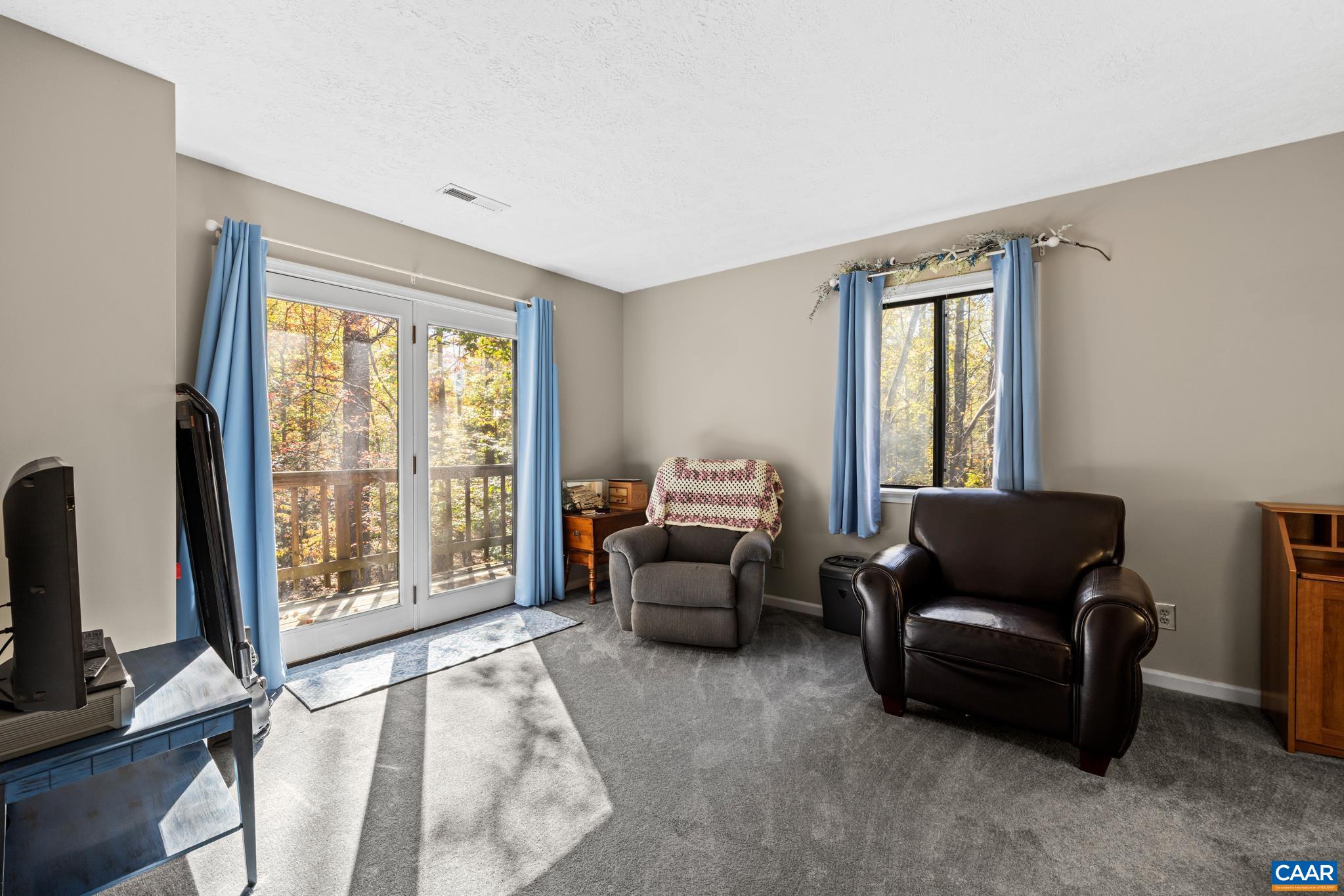 2530 GILLUMS RIDGE LN, CHARLOTTESVILLE, Virginia 22903, 3 Bedrooms Bedrooms, ,2 BathroomsBathrooms,Residential,From Rt 250W - Ivy Road: Left on Gillums Ridge Roa,2530 GILLUMS RIDGE LN,677046 MLS # 677046