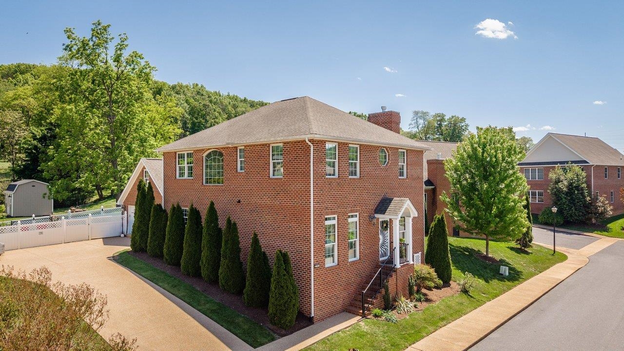 50 PEYTON RANDOLPH CT, HARRISONBURG, Virginia 22802, 3 Bedrooms Bedrooms, ,3 BathroomsBathrooms,Residential,50 PEYTON RANDOLPH CT,677050 MLS # 677050