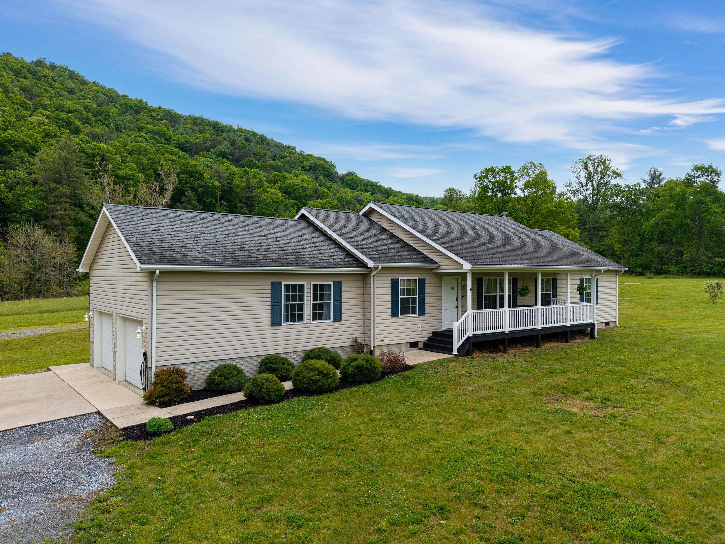 2645 DRY RUN RD, LURAY, Virginia 22835, 5 Bedrooms Bedrooms, ,2 BathroomsBathrooms,Residential,2645 DRY RUN RD,677057 MLS # 677057