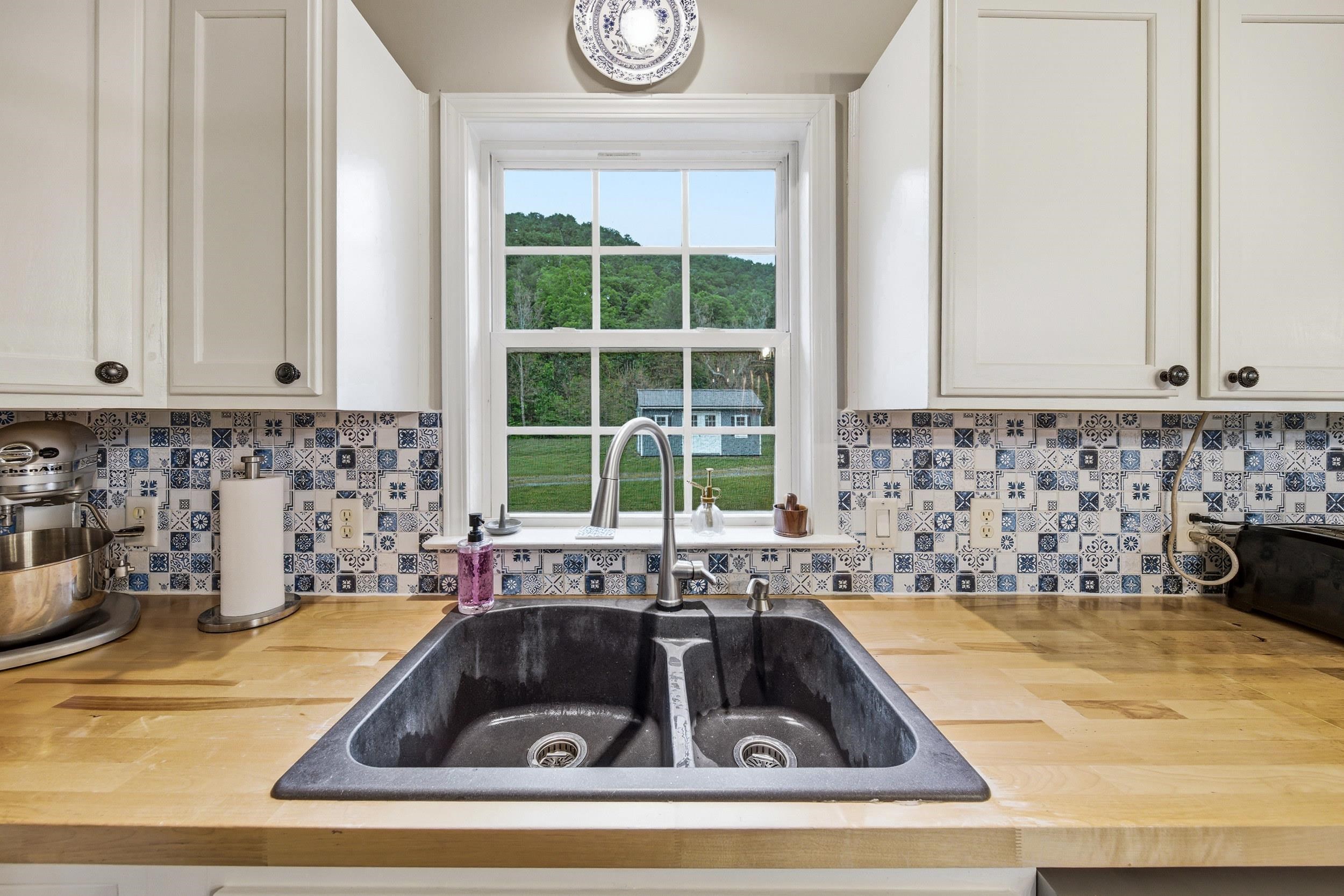 2645 DRY RUN RD, LURAY, Virginia 22835, 5 Bedrooms Bedrooms, ,2 BathroomsBathrooms,Residential,2645 DRY RUN RD,677057 MLS # 677057