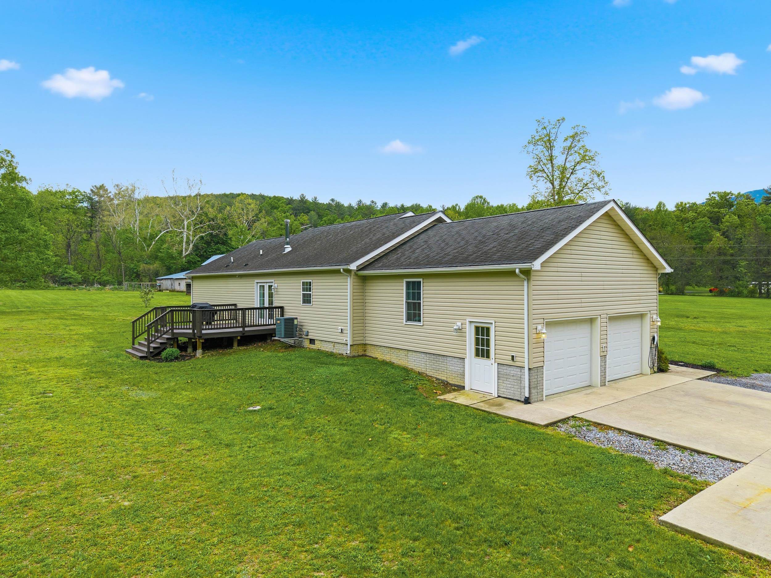 2645 DRY RUN RD, LURAY, Virginia 22835, 5 Bedrooms Bedrooms, ,2 BathroomsBathrooms,Residential,2645 DRY RUN RD,677057 MLS # 677057