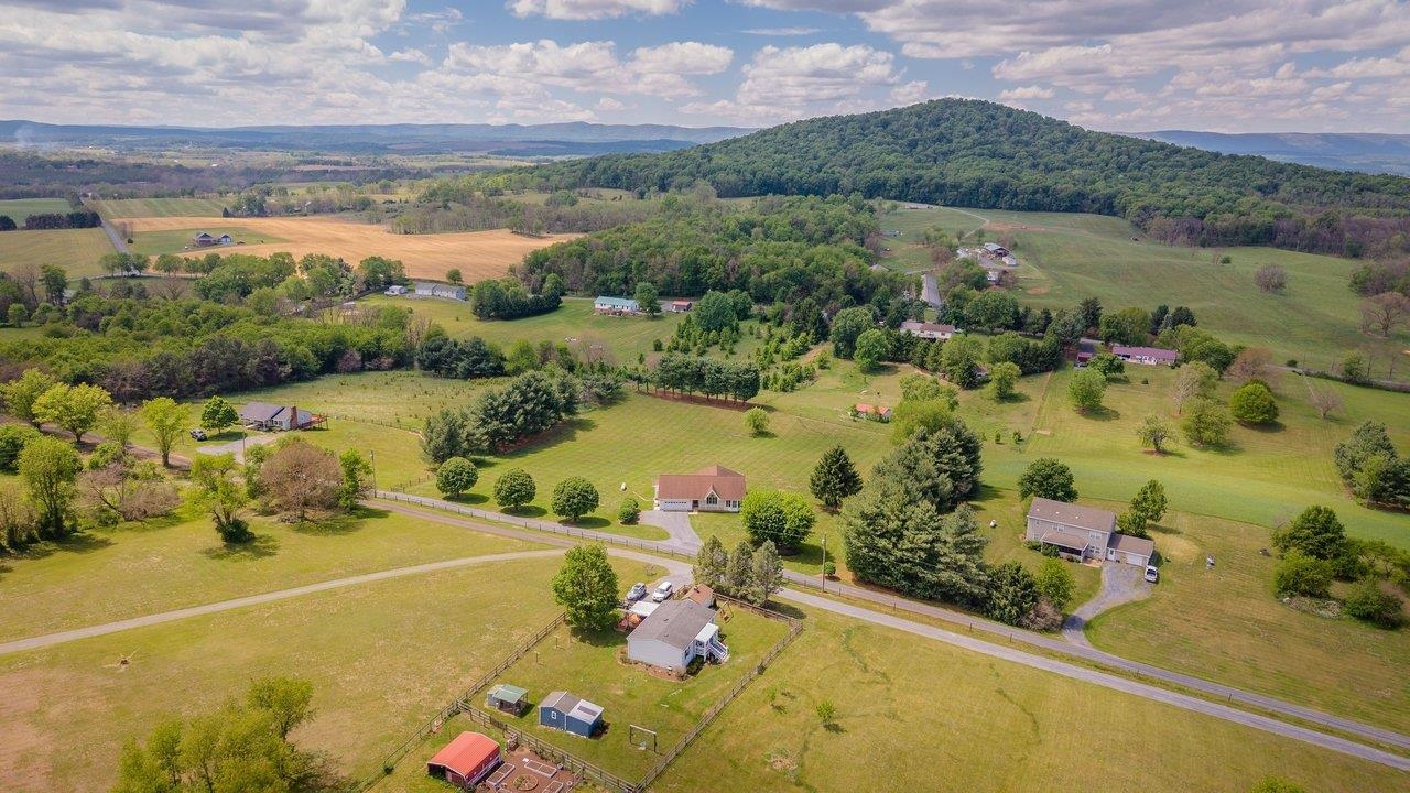 2220 PINEWOODS RD, QUICKSBURG, Virginia 22847, 3 Bedrooms Bedrooms, ,2 BathroomsBathrooms,Residential,Peaceful One-Level Living on 3.001 Private Acres,2220 PINEWOODS RD,677058 MLS # 677058