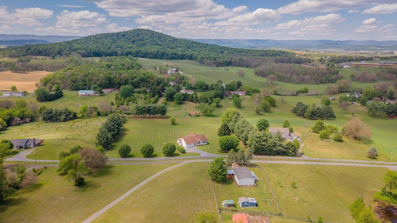 2220 PINEWOODS RD, QUICKSBURG, Virginia 22847, 3 Bedrooms Bedrooms, ,2 BathroomsBathrooms,Residential,Peaceful One-Level Living on 3.001 Private Acres,2220 PINEWOODS RD,677058 MLS # 677058