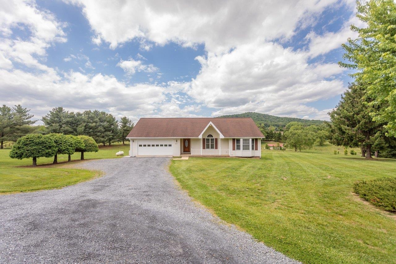 2220 PINEWOODS RD, QUICKSBURG, Virginia 22847, 3 Bedrooms Bedrooms, ,2 BathroomsBathrooms,Residential,Peaceful One-Level Living on 3.001 Private Acres,2220 PINEWOODS RD,677058 MLS # 677058