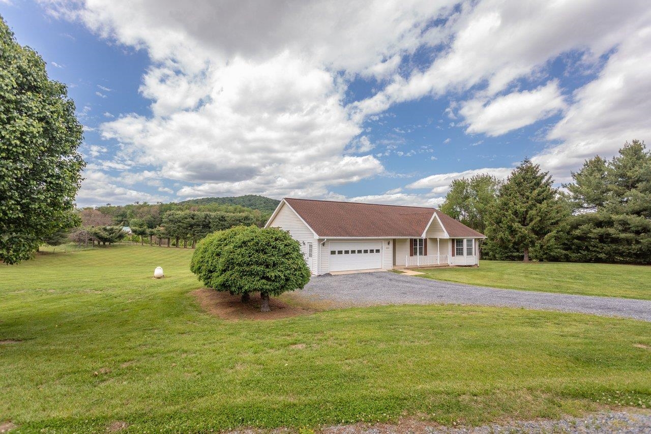2220 PINEWOODS RD, QUICKSBURG, Virginia 22847, 3 Bedrooms Bedrooms, ,2 BathroomsBathrooms,Residential,Peaceful One-Level Living on 3.001 Private Acres,2220 PINEWOODS RD,677058 MLS # 677058