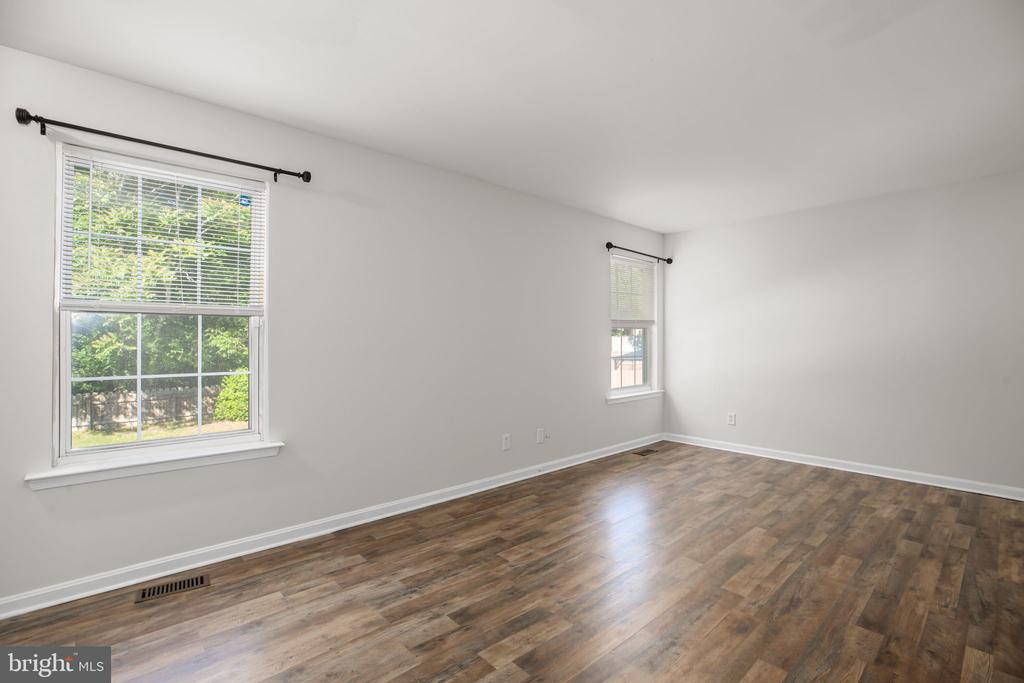 5403 OBRYANT CT, FREDERICKSBURG, Virginia 22407, 3 Bedrooms Bedrooms, ,3 BathroomsBathrooms,Residential,5403 OBRYANT CT,VASP2041274 MLS # VASP2041274