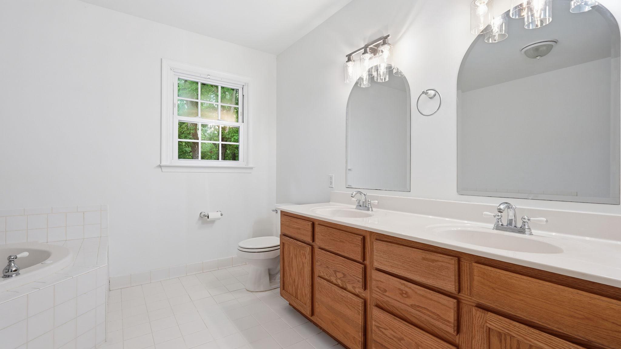 10550 BRENT TOWN RD, CATLETT, Virginia 20119, 4 Bedrooms Bedrooms, ,2 BathroomsBathrooms,Residential,10550 BRENT TOWN RD,VAFQ2021788 MLS # VAFQ2021788