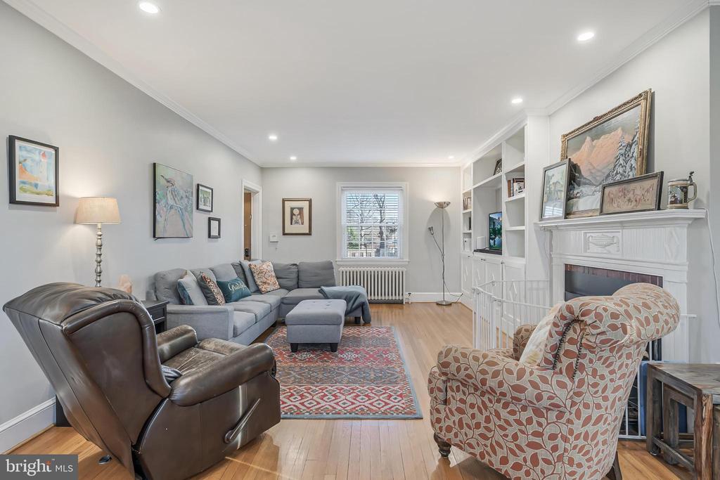 247 WATERLOO ST, WARRENTON, Virginia 20186, 3 Bedrooms Bedrooms, ,2 BathroomsBathrooms,Residential,247 WATERLOO ST,VAFQ2021684 MLS # VAFQ2021684