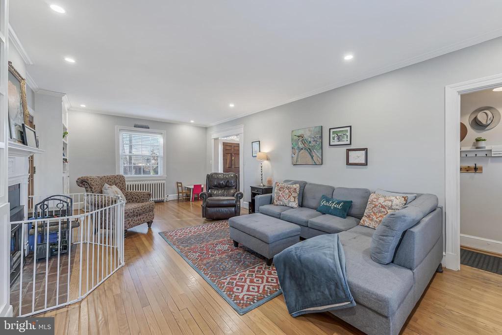 247 WATERLOO ST, WARRENTON, Virginia 20186, 3 Bedrooms Bedrooms, ,2 BathroomsBathrooms,Residential,247 WATERLOO ST,VAFQ2021684 MLS # VAFQ2021684