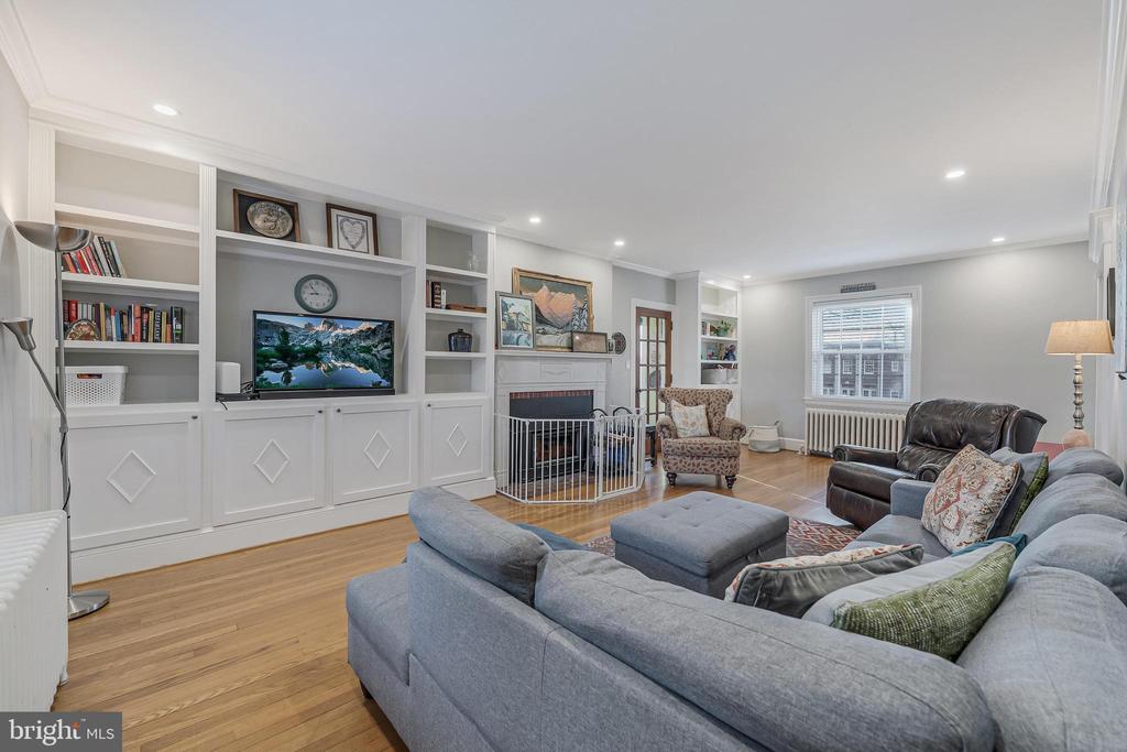 247 WATERLOO ST, WARRENTON, Virginia 20186, 3 Bedrooms Bedrooms, ,2 BathroomsBathrooms,Residential,247 WATERLOO ST,VAFQ2021684 MLS # VAFQ2021684