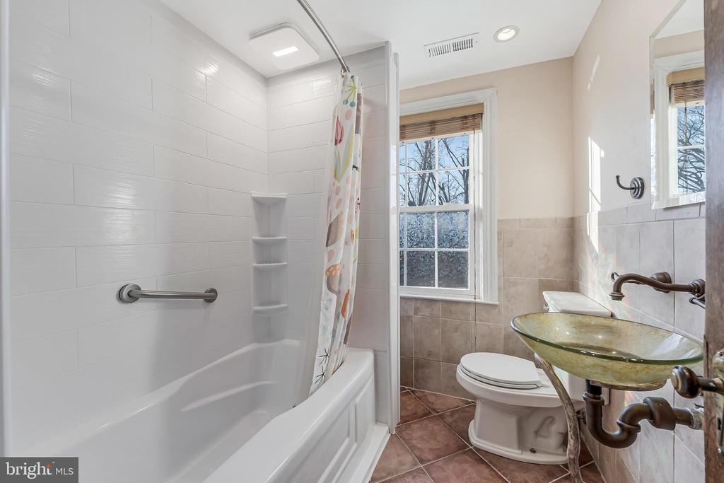 247 WATERLOO ST, WARRENTON, Virginia 20186, 3 Bedrooms Bedrooms, ,2 BathroomsBathrooms,Residential,247 WATERLOO ST,VAFQ2021684 MLS # VAFQ2021684