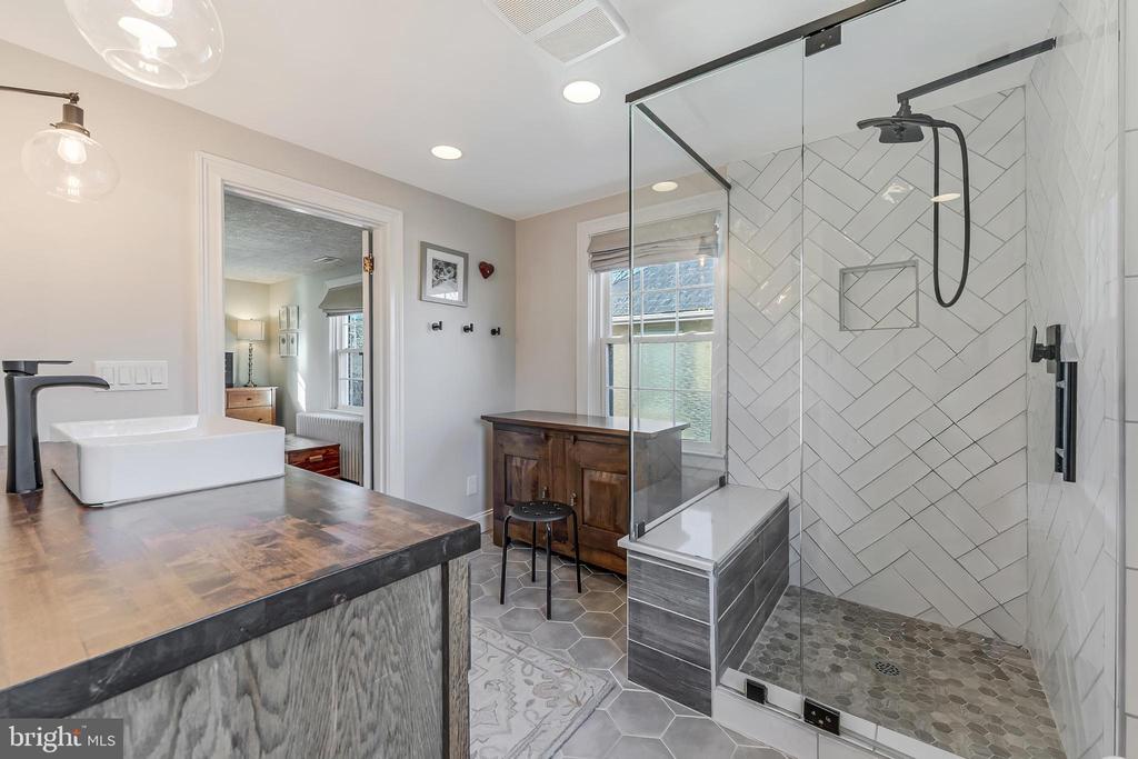 247 WATERLOO ST, WARRENTON, Virginia 20186, 3 Bedrooms Bedrooms, ,2 BathroomsBathrooms,Residential,247 WATERLOO ST,VAFQ2021684 MLS # VAFQ2021684