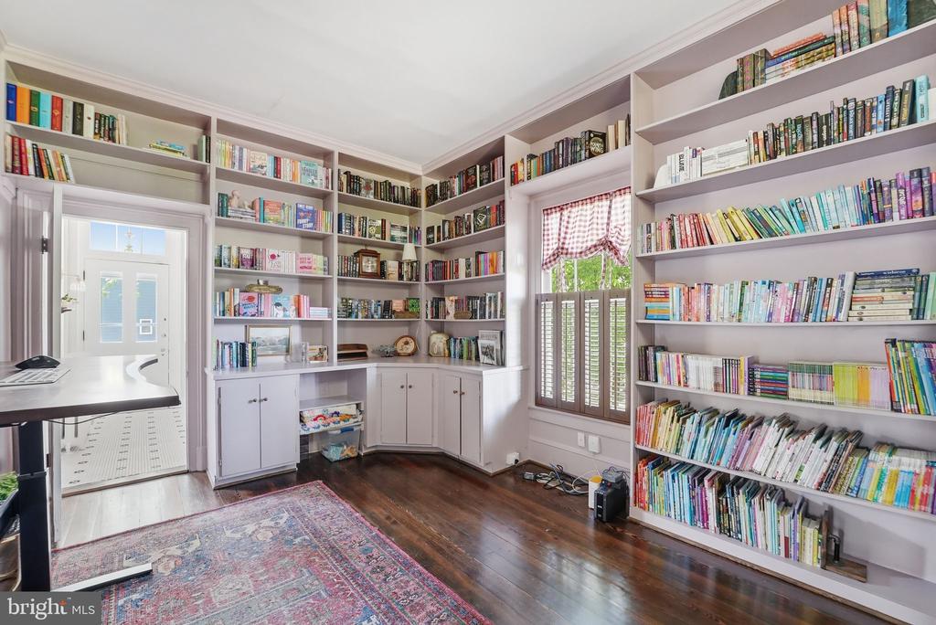 320 CULPEPER ST, WARRENTON, Virginia 20186, 3 Bedrooms Bedrooms, ,3 BathroomsBathrooms,Residential,320 CULPEPER ST,VAFQ2021822 MLS # VAFQ2021822 320 CULPEPER ST, WARRENTON, Virginia 20186, 3 Bedrooms Bedrooms, ,3 BathroomsBathrooms,Residential,320 CULPEPER ST,VAFQ2021822 MLS # VAFQ2021822