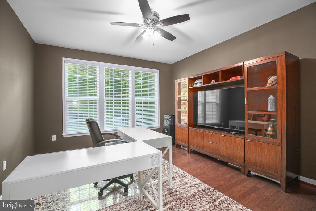 11213 KAILEE LN, SPOTSYLVANIA, Virginia 22553, 5 Bedrooms Bedrooms, ,4 BathroomsBathrooms,Residential,11213 KAILEE LN,VASP2041574 MLS # VASP2041574