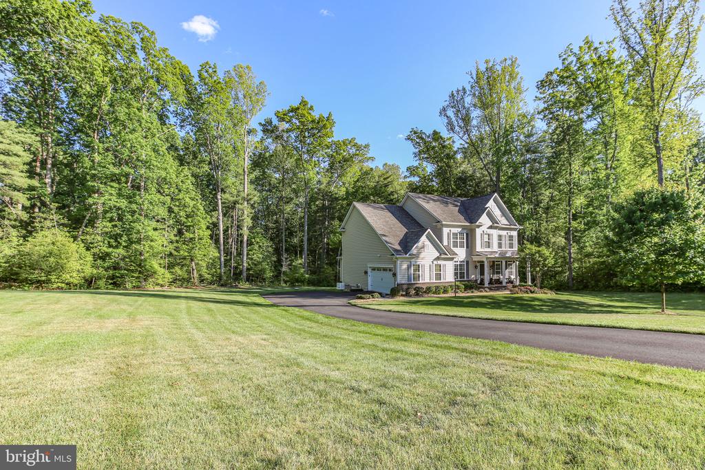 11213 KAILEE LN, SPOTSYLVANIA, Virginia 22553, 5 Bedrooms Bedrooms, ,4 BathroomsBathrooms,Residential,11213 KAILEE LN,VASP2041574 MLS # VASP2041574