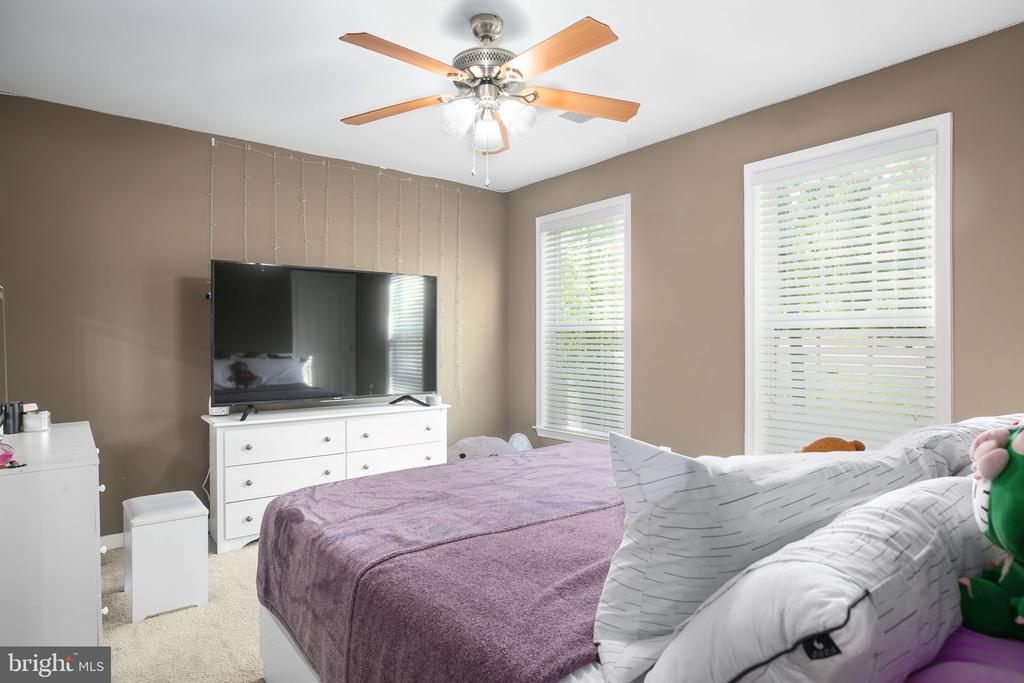 11213 KAILEE LN, SPOTSYLVANIA, Virginia 22553, 5 Bedrooms Bedrooms, ,4 BathroomsBathrooms,Residential,11213 KAILEE LN,VASP2041574 MLS # VASP2041574