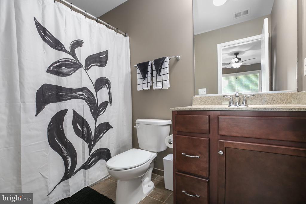 11213 KAILEE LN, SPOTSYLVANIA, Virginia 22553, 5 Bedrooms Bedrooms, ,4 BathroomsBathrooms,Residential,11213 KAILEE LN,VASP2041574 MLS # VASP2041574