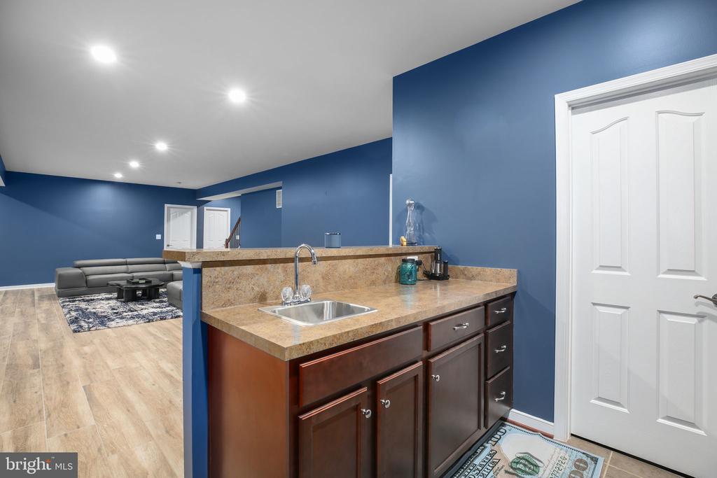 11213 KAILEE LN, SPOTSYLVANIA, Virginia 22553, 5 Bedrooms Bedrooms, ,4 BathroomsBathrooms,Residential,11213 KAILEE LN,VASP2041574 MLS # VASP2041574