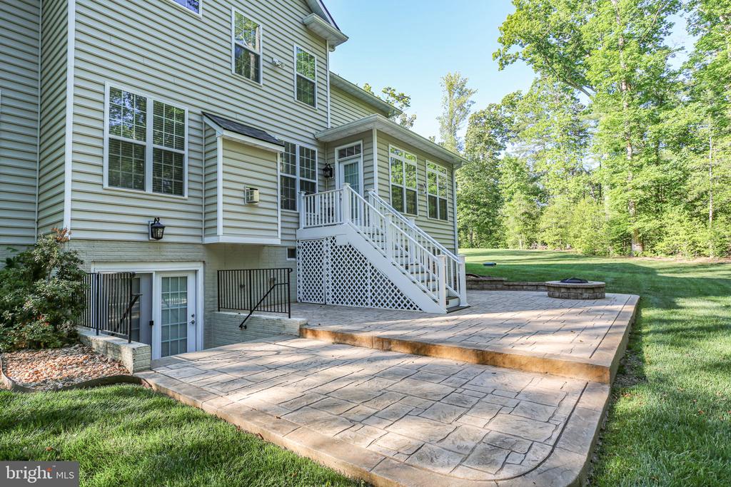 11213 KAILEE LN, SPOTSYLVANIA, Virginia 22553, 5 Bedrooms Bedrooms, ,4 BathroomsBathrooms,Residential,11213 KAILEE LN,VASP2041574 MLS # VASP2041574