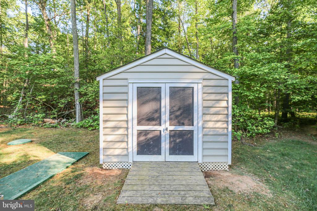 11213 KAILEE LN, SPOTSYLVANIA, Virginia 22553, 5 Bedrooms Bedrooms, ,4 BathroomsBathrooms,Residential,11213 KAILEE LN,VASP2041574 MLS # VASP2041574