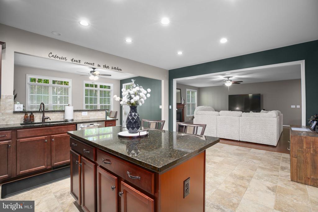 11213 KAILEE LN, SPOTSYLVANIA, Virginia 22553, 5 Bedrooms Bedrooms, ,4 BathroomsBathrooms,Residential,11213 KAILEE LN,VASP2041574 MLS # VASP2041574