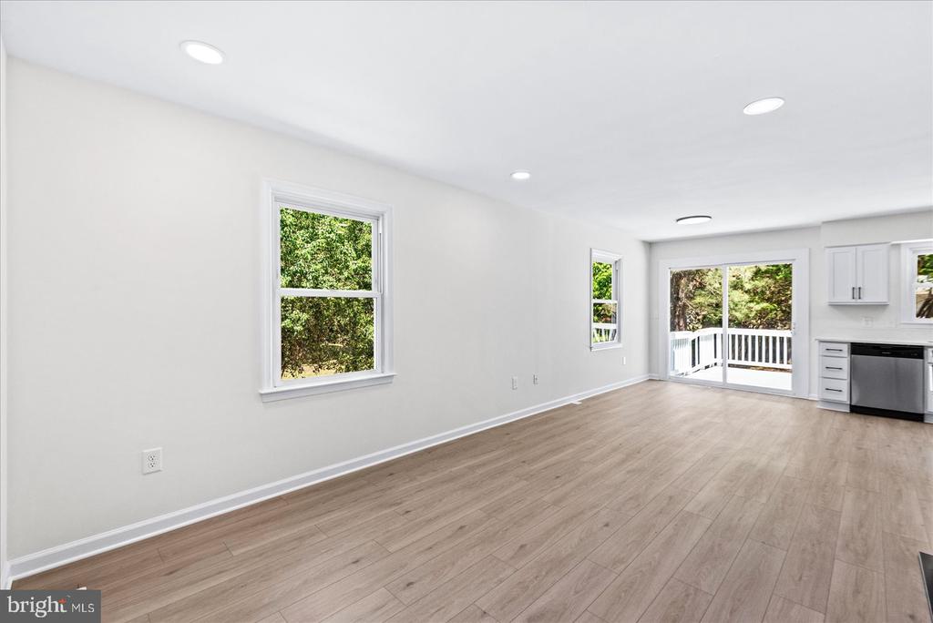 2128 HAMWAY DR, FREDERICKSBURG, Virginia 22407, 3 Bedrooms Bedrooms, ,2 BathroomsBathrooms,Residential,MILL GARDEN,2128 HAMWAY DR,VASP2041710 MLS # VASP2041710