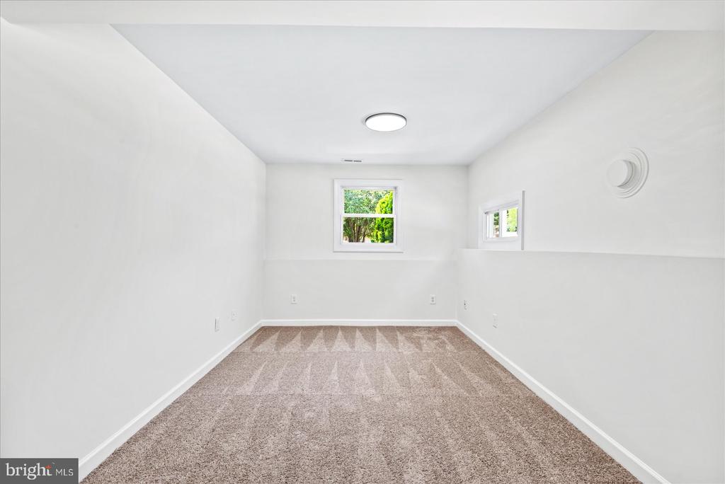 2128 HAMWAY DR, FREDERICKSBURG, Virginia 22407, 3 Bedrooms Bedrooms, ,2 BathroomsBathrooms,Residential,MILL GARDEN,2128 HAMWAY DR,VASP2041710 MLS # VASP2041710