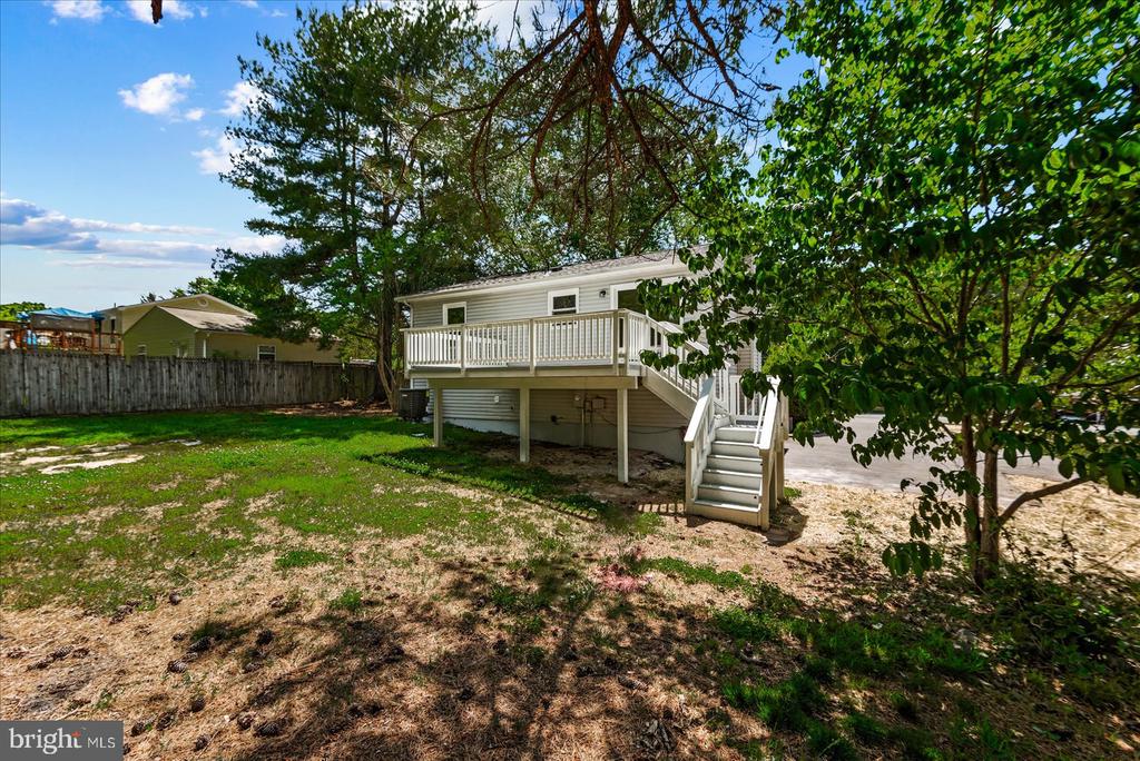 2128 HAMWAY DR, FREDERICKSBURG, Virginia 22407, 3 Bedrooms Bedrooms, ,2 BathroomsBathrooms,Residential,MILL GARDEN,2128 HAMWAY DR,VASP2041710 MLS # VASP2041710