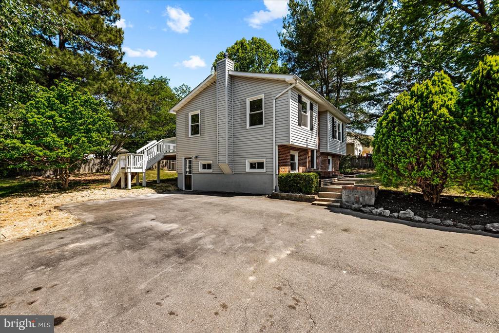 2128 HAMWAY DR, FREDERICKSBURG, Virginia 22407, 3 Bedrooms Bedrooms, ,2 BathroomsBathrooms,Residential,MILL GARDEN,2128 HAMWAY DR,VASP2041710 MLS # VASP2041710