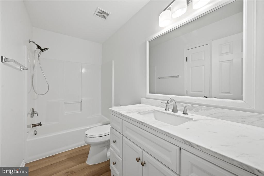 10403 COLECHESTER ST, FREDERICKSBURG, Virginia 22408, 5 Bedrooms Bedrooms, ,3 BathroomsBathrooms,Residential,10403 COLECHESTER ST,VASP2041734 MLS # VASP2041734
