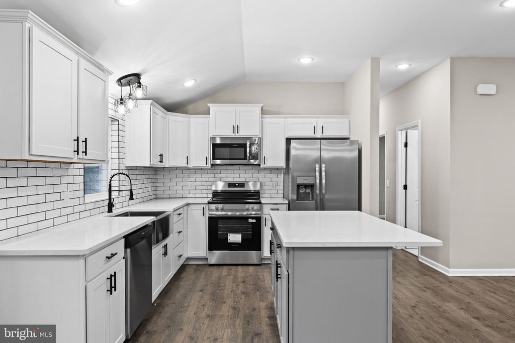 8611 ENGLEMAN LN, SPOTSYLVANIA, Virginia 22551, 3 Bedrooms Bedrooms, ,2 BathroomsBathrooms,Residential,8611 ENGLEMAN LN,VASP2041876 MLS # VASP2041876