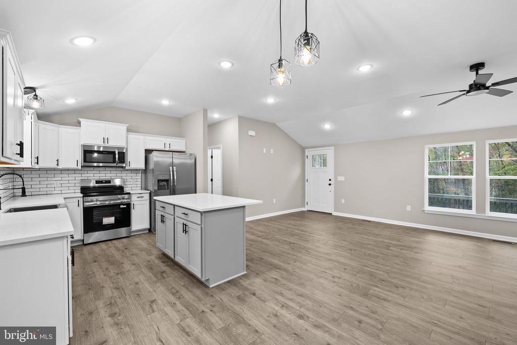 8611 ENGLEMAN LN, SPOTSYLVANIA, Virginia 22551, 3 Bedrooms Bedrooms, ,2 BathroomsBathrooms,Residential,8611 ENGLEMAN LN,VASP2041876 MLS # VASP2041876