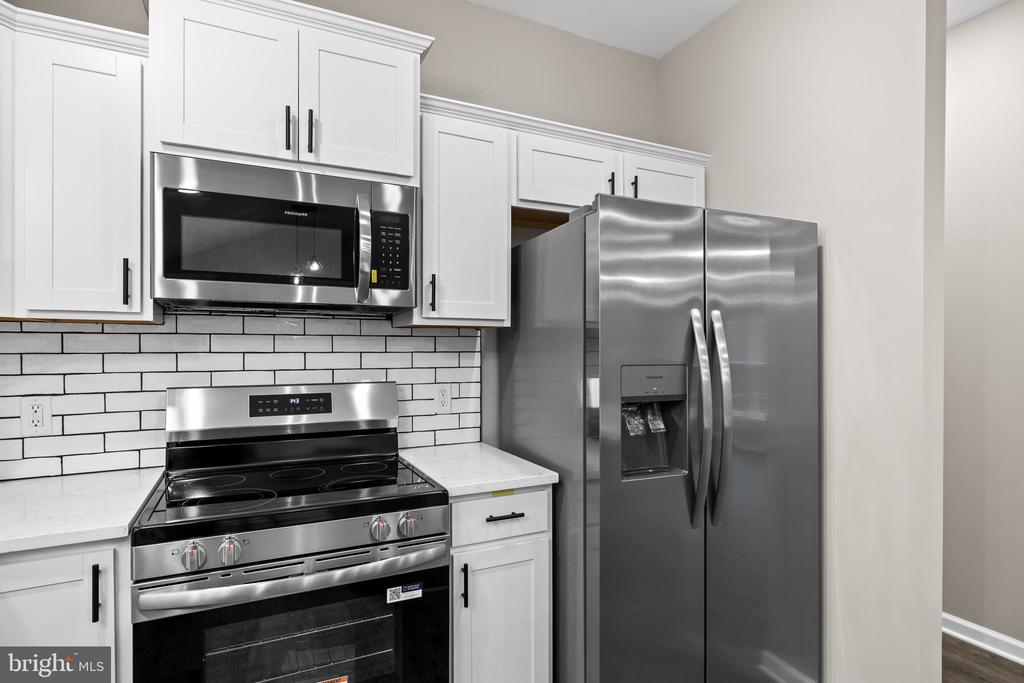 8611 ENGLEMAN LN, SPOTSYLVANIA, Virginia 22551, 3 Bedrooms Bedrooms, ,2 BathroomsBathrooms,Residential,8611 ENGLEMAN LN,VASP2041876 MLS # VASP2041876