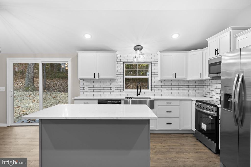 8611 ENGLEMAN LN, SPOTSYLVANIA, Virginia 22551, 3 Bedrooms Bedrooms, ,2 BathroomsBathrooms,Residential,8611 ENGLEMAN LN,VASP2041876 MLS # VASP2041876
