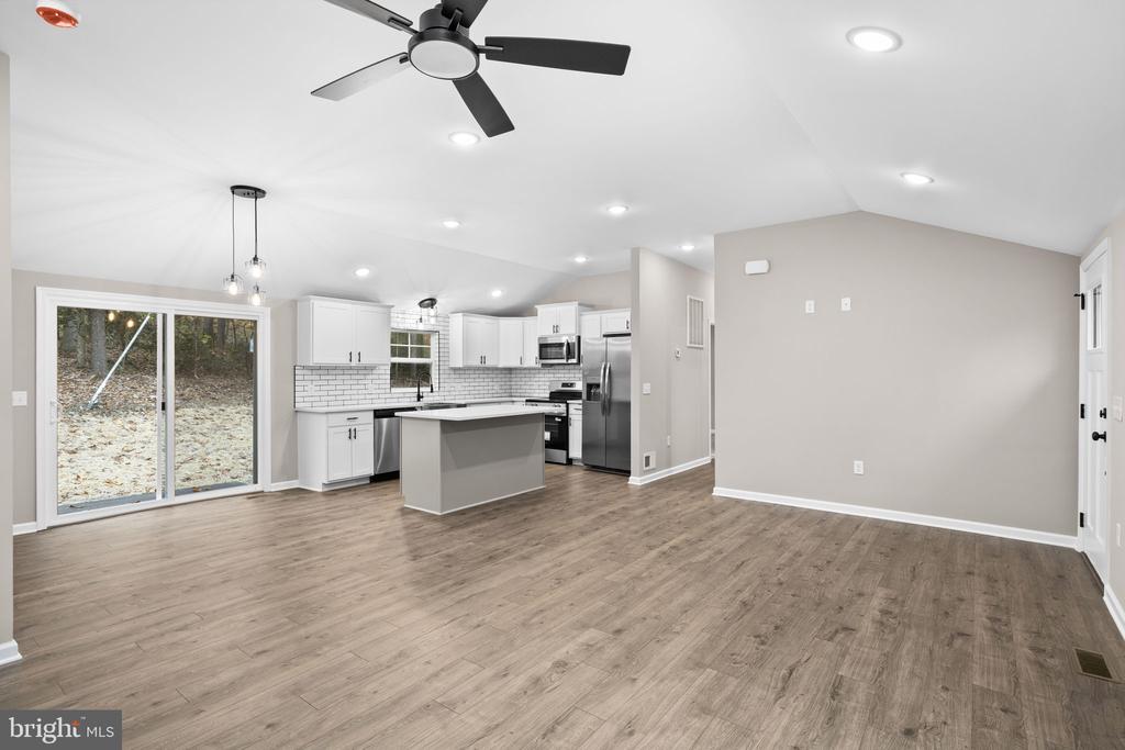 8611 ENGLEMAN LN, SPOTSYLVANIA, Virginia 22551, 3 Bedrooms Bedrooms, ,2 BathroomsBathrooms,Residential,8611 ENGLEMAN LN,VASP2041876 MLS # VASP2041876