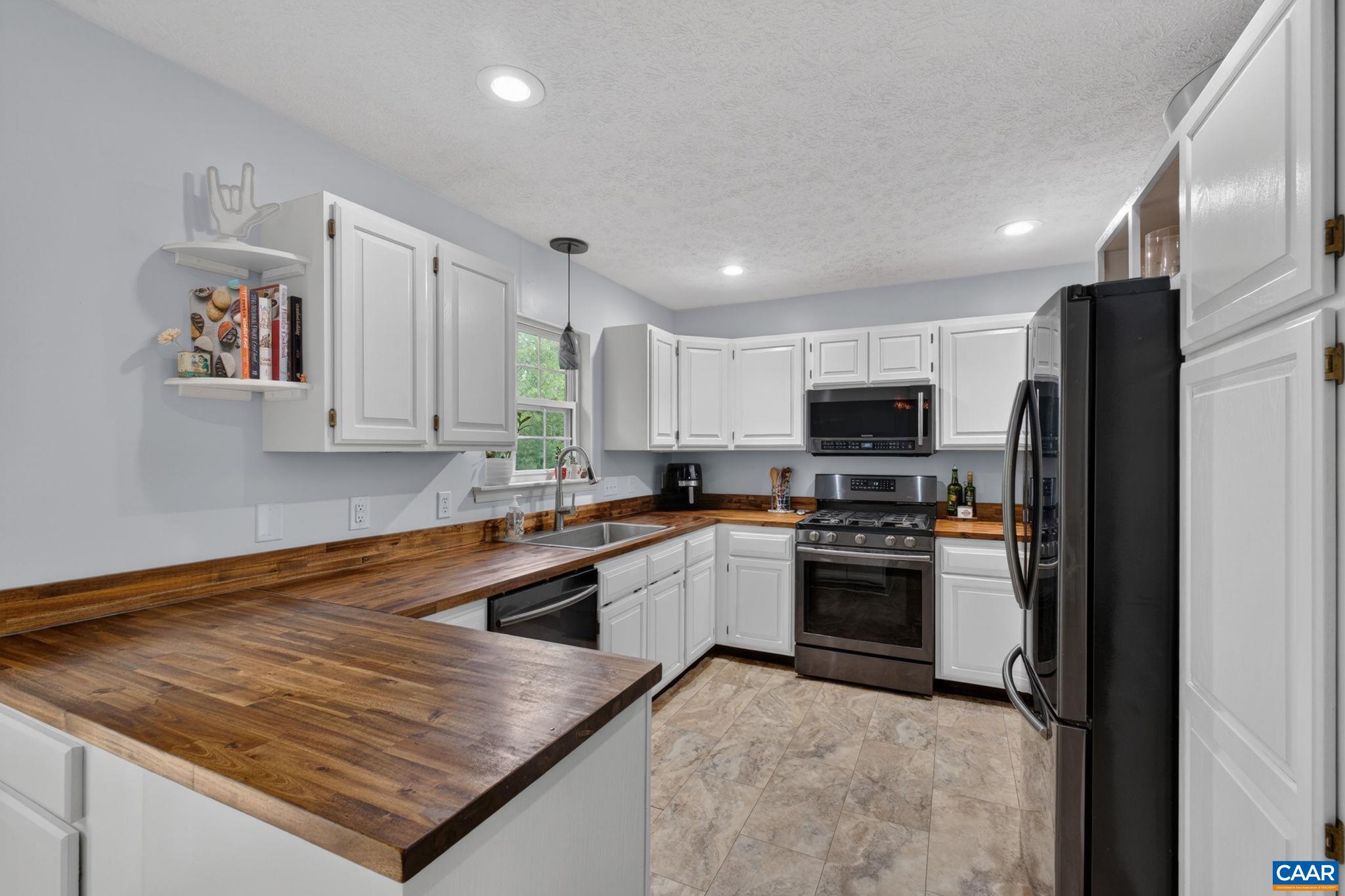 122 MISTIE RIDGE LN, PALMYRA, Virginia 22963, 4 Bedrooms Bedrooms, ,3 BathroomsBathrooms,Residential,122 MISTIE RIDGE LN,676709 MLS # 676709 122 MISTIE RIDGE LN, PALMYRA, Virginia 22963, 4 Bedrooms Bedrooms, ,3 BathroomsBathrooms,Residential,122 MISTIE RIDGE LN,676709 MLS # 676709