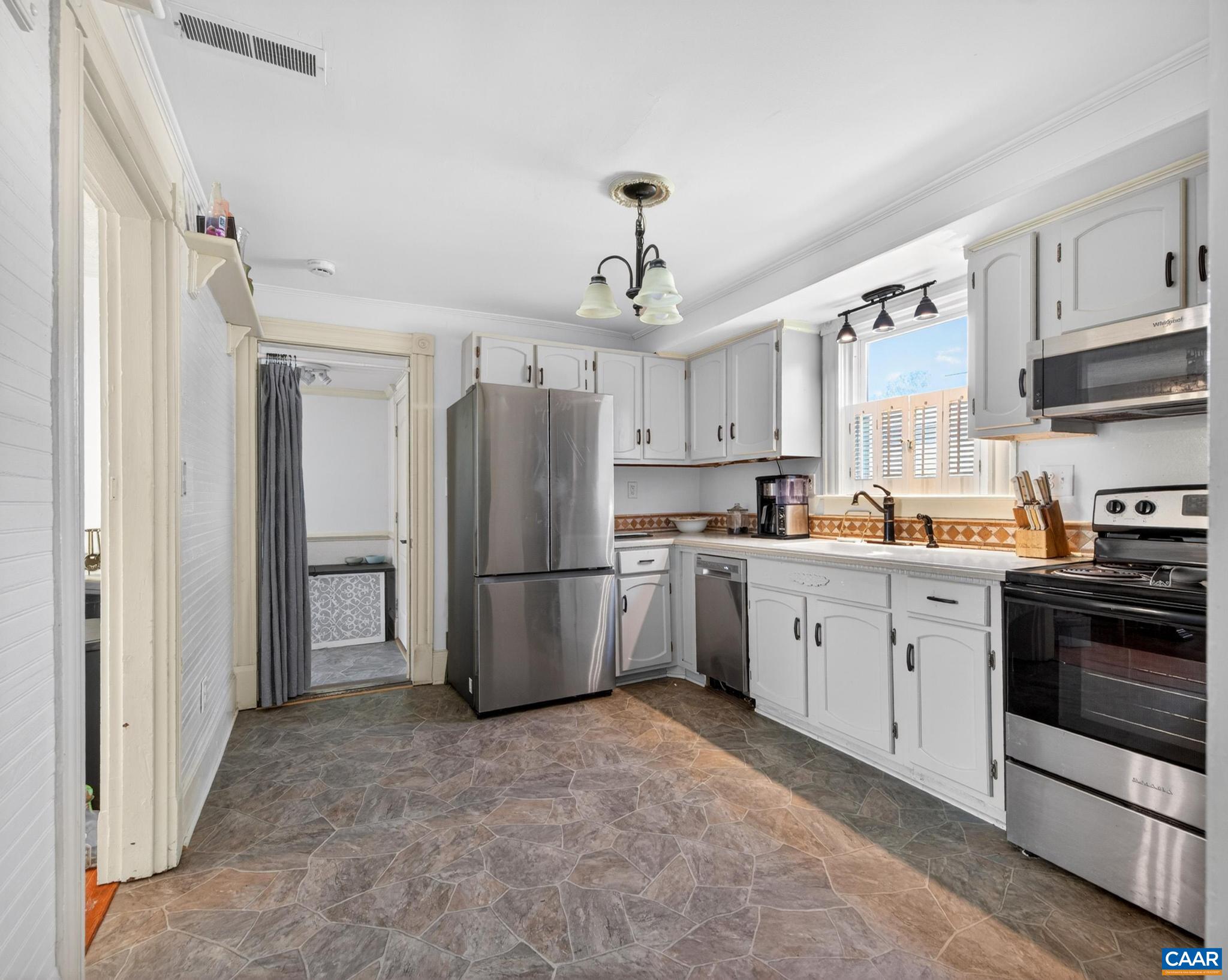 315 WRIGHT ST, GORDONSVILLE, Virginia 22942, 2 Bedrooms Bedrooms, ,1 BathroomBathrooms,Residential,315 WRIGHT ST,676809 MLS # 676809