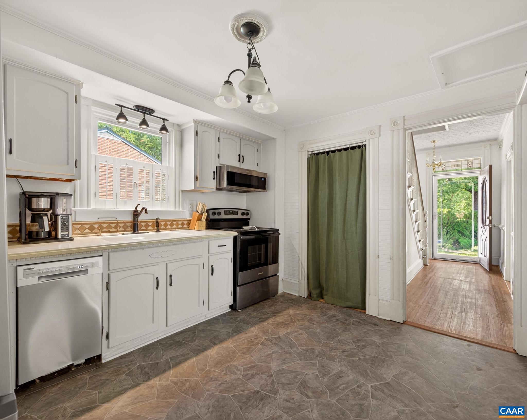 315 WRIGHT ST, GORDONSVILLE, Virginia 22942, 2 Bedrooms Bedrooms, ,1 BathroomBathrooms,Residential,315 WRIGHT ST,676809 MLS # 676809