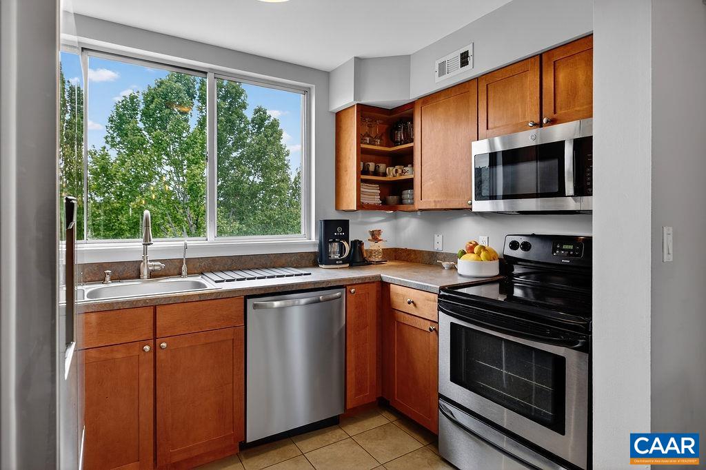 1604 MONTICELLO AVE, CHARLOTTESVILLE, Virginia 22902, 2 Bedrooms Bedrooms, ,2 BathroomsBathrooms,Residential,1604 MONTICELLO AVE,677075 MLS # 677075