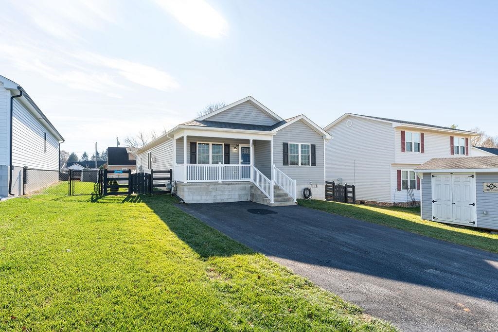 56 CHURCH HILL LN, FISHERSVILLE, Virginia 22939, 3 Bedrooms Bedrooms, ,2 BathroomsBathrooms,Residential,56 CHURCH HILL LN,677076 MLS # 677076