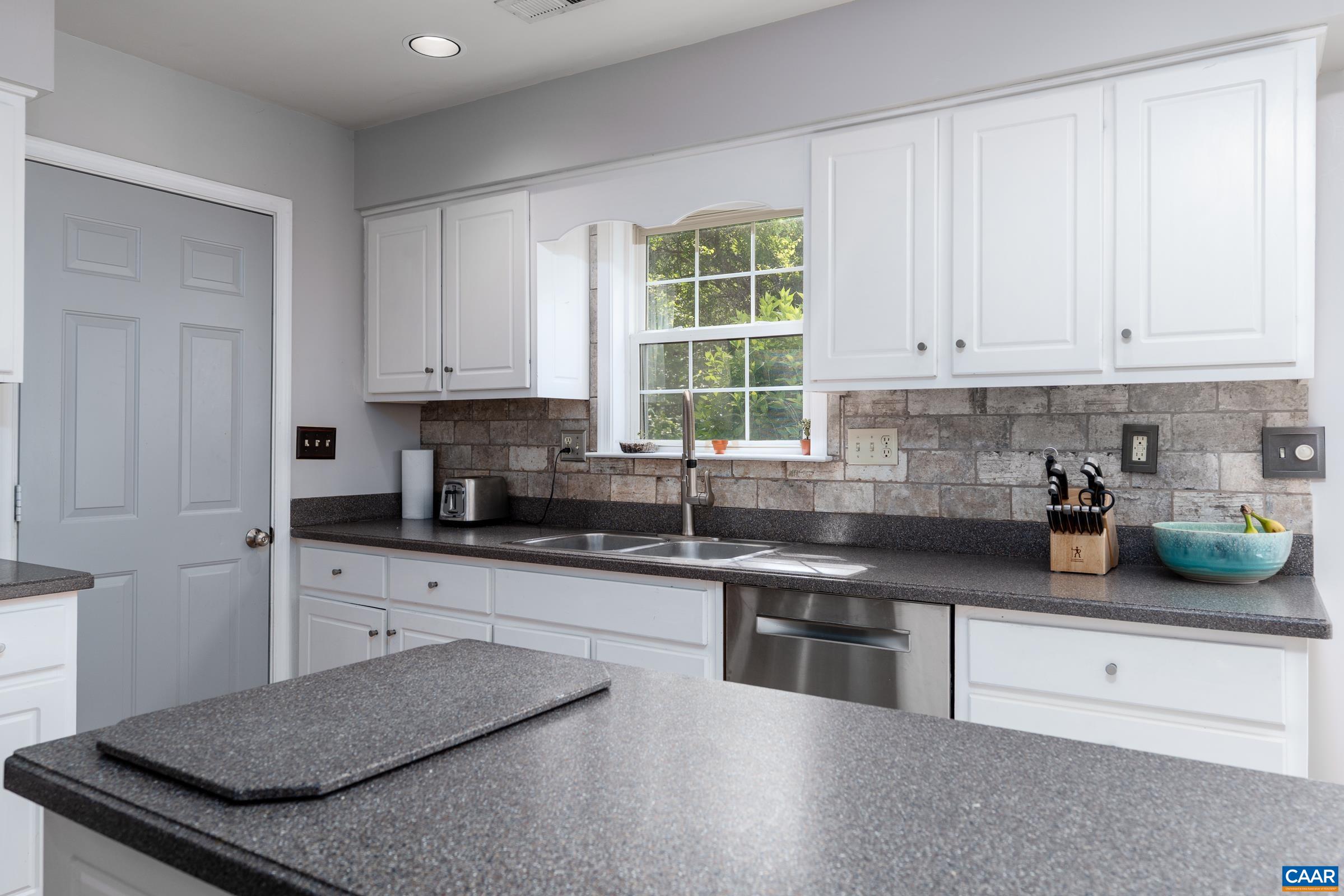 5408 CORY CT, CHARLOTTESVILLE, Virginia 22903, 4 Bedrooms Bedrooms, ,2 BathroomsBathrooms,Residential,5408 CORY CT,677080 MLS # 677080