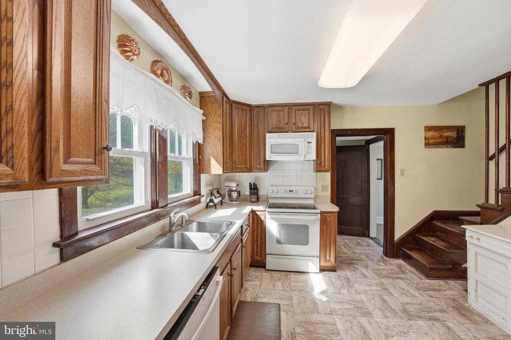 24 SUNDOWN LN, BOSTON, Virginia 22713, 3 Bedrooms Bedrooms, ,2 BathroomsBathrooms,Residential,24 SUNDOWN LN,VARP2002612 MLS # VARP2002612