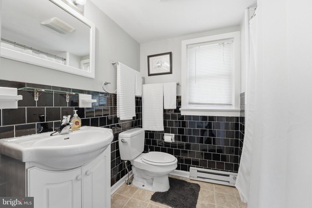 24 SUNDOWN LN, BOSTON, Virginia 22713, 3 Bedrooms Bedrooms, ,2 BathroomsBathrooms,Residential,24 SUNDOWN LN,VARP2002612 MLS # VARP2002612
