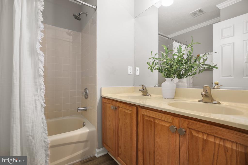 9009 SNOWY EGRET CT, SPOTSYLVANIA, Virginia 22553, 5 Bedrooms Bedrooms, ,3 BathroomsBathrooms,Residential,9009 SNOWY EGRET CT,VASP2041772 MLS # VASP2041772