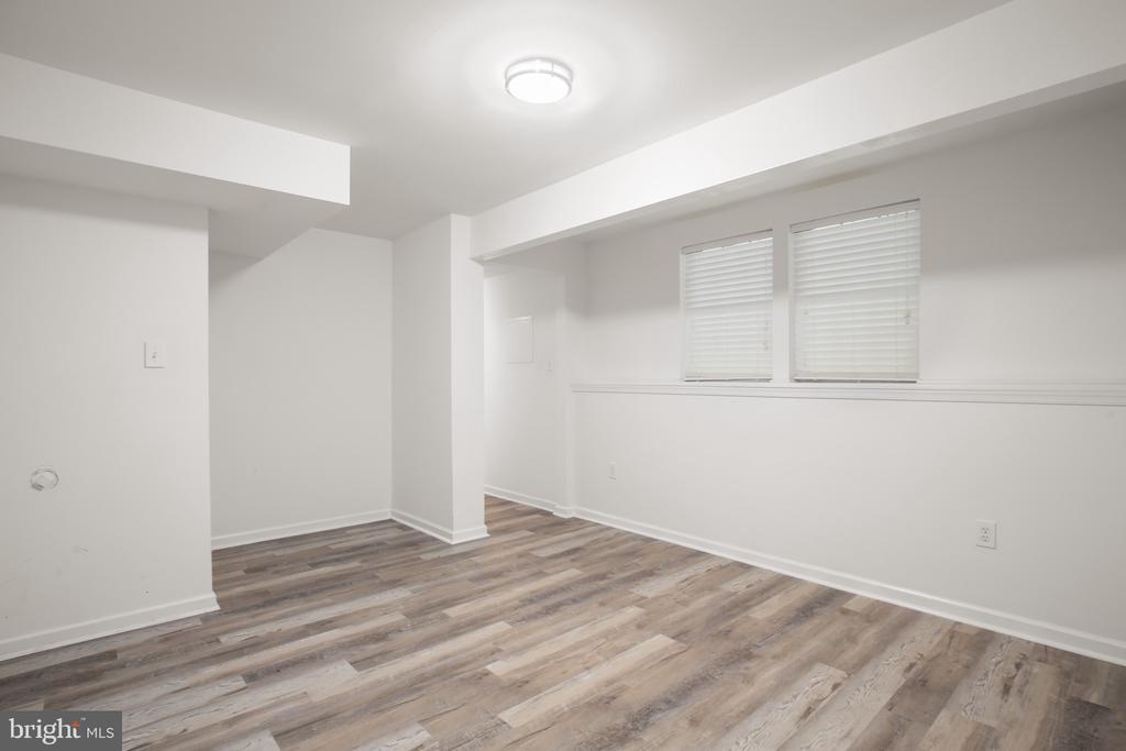 9009 SNOWY EGRET CT, SPOTSYLVANIA, Virginia 22553, 5 Bedrooms Bedrooms, ,3 BathroomsBathrooms,Residential,9009 SNOWY EGRET CT,VASP2041772 MLS # VASP2041772