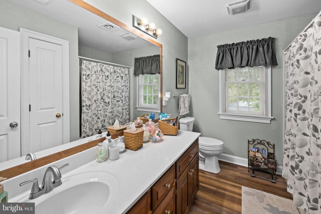 1942 BIBB STORE RD, LOUISA, Virginia 23093, 4 Bedrooms Bedrooms, ,3 BathroomsBathrooms,Residential,1942 BIBB STORE RD,VALA2009804 MLS # VALA2009804