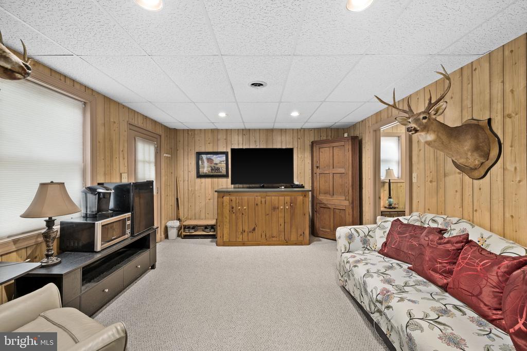 1942 BIBB STORE RD, LOUISA, Virginia 23093, 4 Bedrooms Bedrooms, ,3 BathroomsBathrooms,Residential,1942 BIBB STORE RD,VALA2009804 MLS # VALA2009804