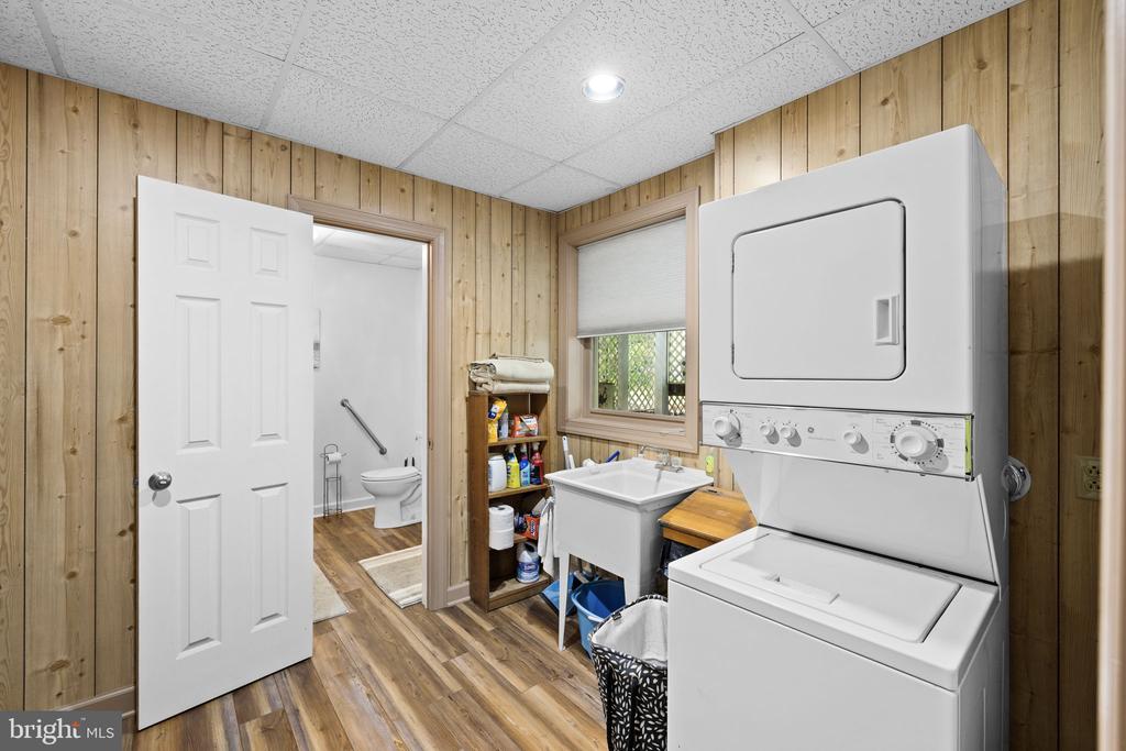 1942 BIBB STORE RD, LOUISA, Virginia 23093, 4 Bedrooms Bedrooms, ,3 BathroomsBathrooms,Residential,1942 BIBB STORE RD,VALA2009804 MLS # VALA2009804