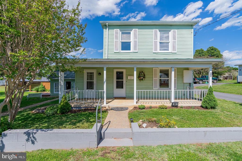 302 WOODLAND AVE, LURAY, Virginia 22835, 2 Bedrooms Bedrooms, ,1 BathroomBathrooms,Residential,302 WOODLAND AVE,VAPA2006394 MLS # VAPA2006394